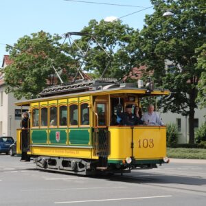 Hannover, Straßenbahn gelb, Standesamt, Hochzeitstram