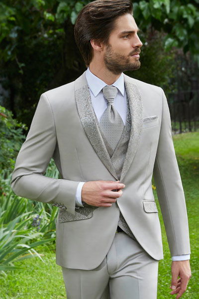 Anzug Herren, Anzug, Hochzeitsanzug, Hochzeitsanzüge, Anzüge Herren, Bräutigam, Anzug Bräutigam, Bräutigam Anzug, Boho Bräutigam, Boho Anzug, Boho Hochzeitsanzug, Anzug Beige, Leinenanzug, lässiger Hochzeitsanzug, Sommeranzug, Sommerhochzeit Anzug, Anzugtrend, Boho Hochzeit, Boho Look,