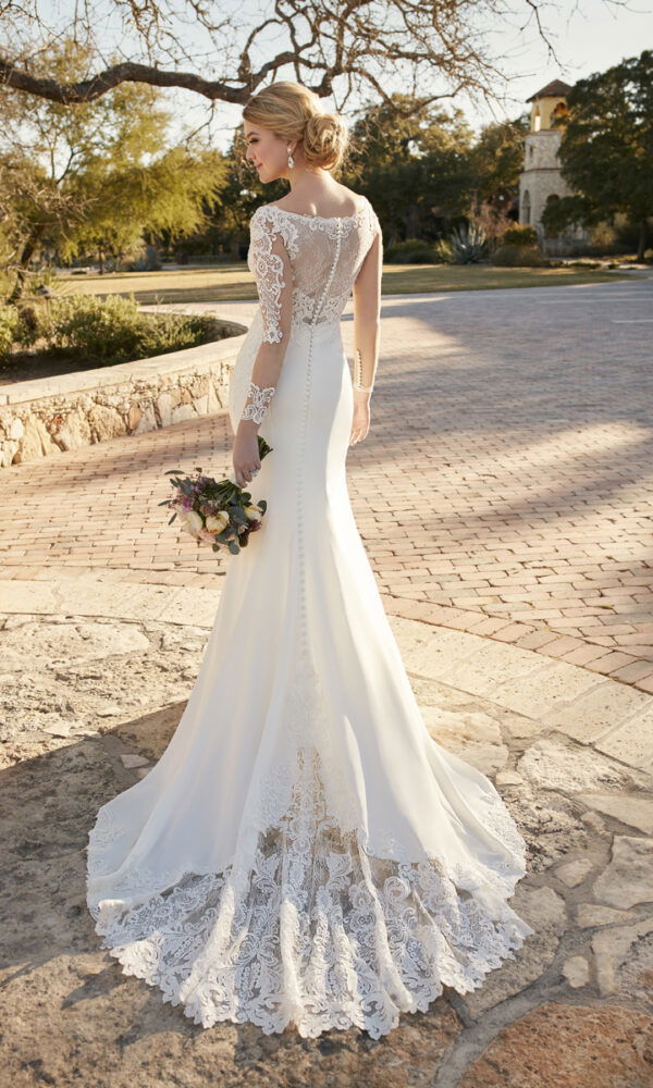 Foto: Essense of Australia Style D2124, Schleppe, weißes Kleid, Hochzeit, Braut