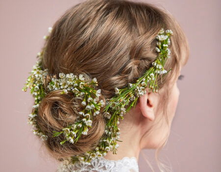 Natürlich schön – mit echten Blumen im Haar