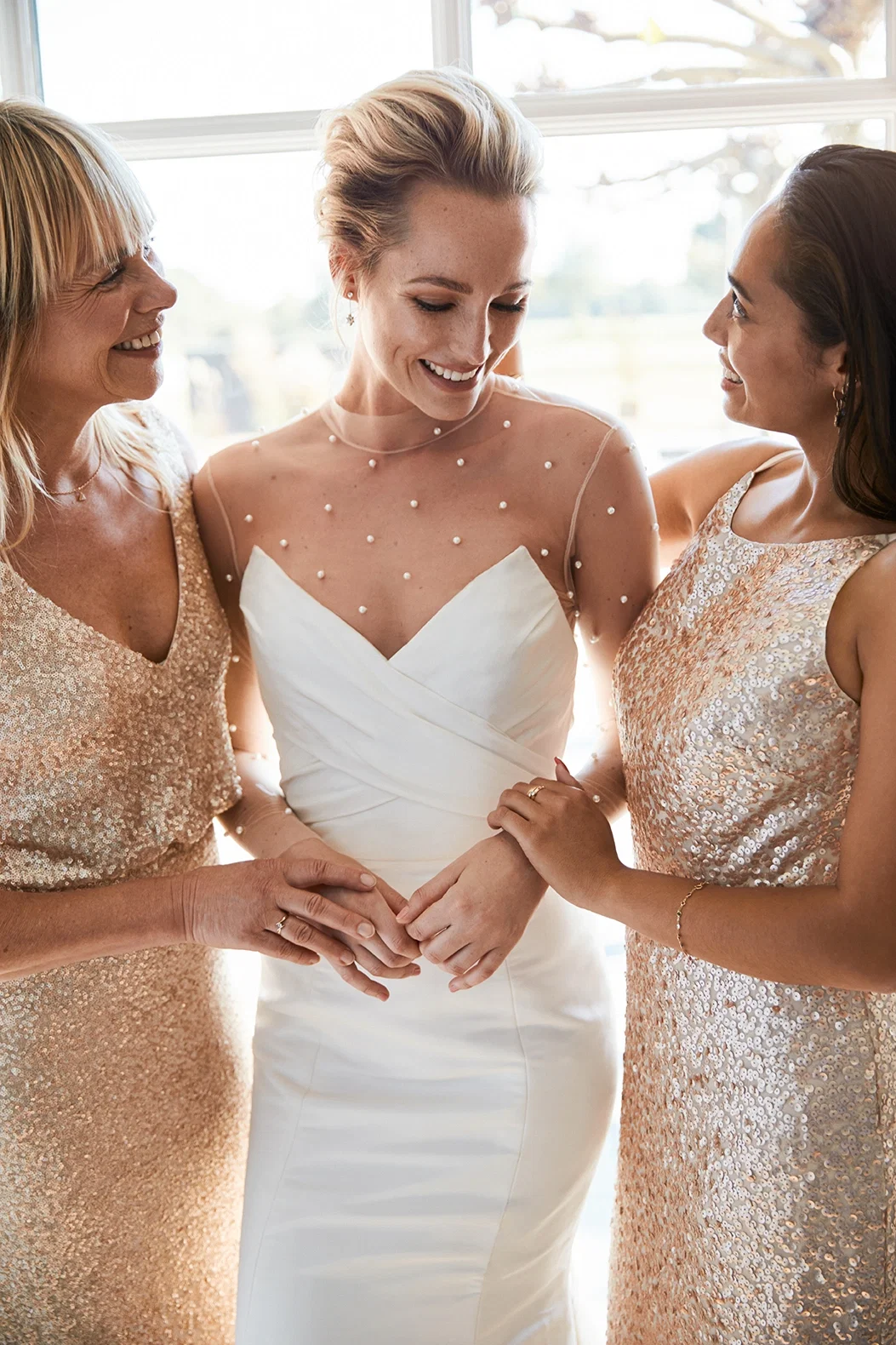 Braut, Brautjungfern, Brautkleid, Hochzeit, Brautmutter, Glitzerkleider