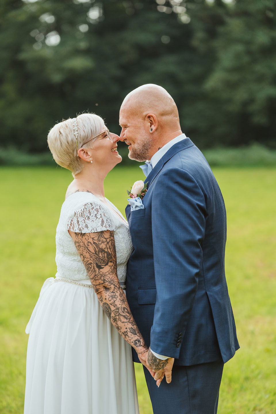 Corona Hochzeit, Outdoor Hochzeit, heiraten im Freien, Gartenhochzeit, Hochzeit 2022, Hochzeitstrend, Elopement, freie Trauung, Hochzeitsfotografie, Hochzeits-Shooting