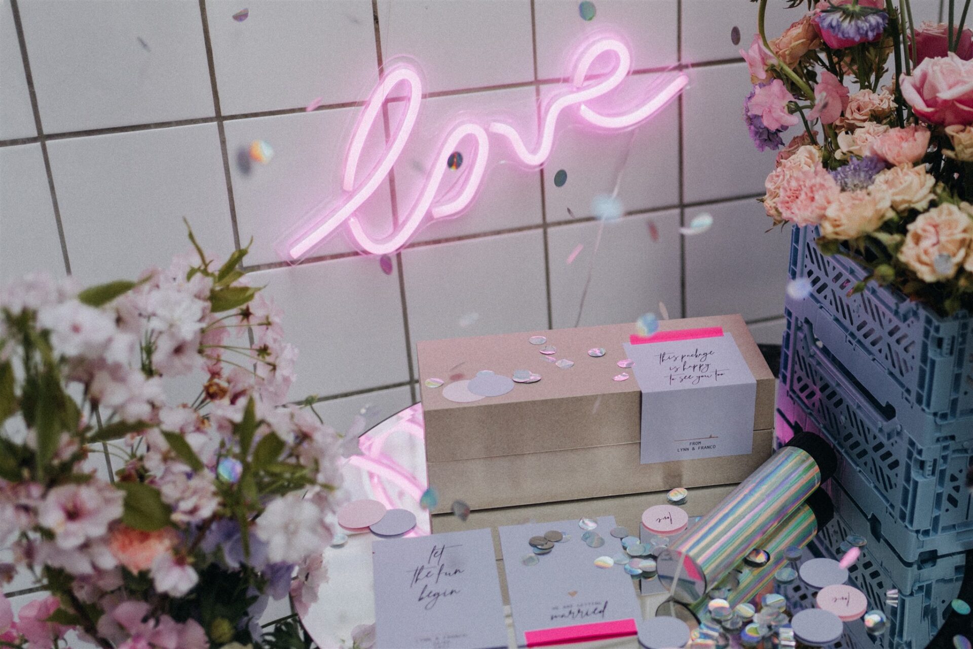 Neonschild - love - Hochzeit