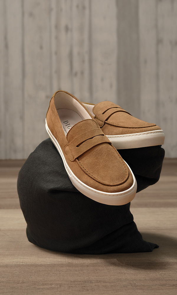 Lässige Herrenschuhe aus Wildleder – perfekt für Freizeit und Hochzeit.