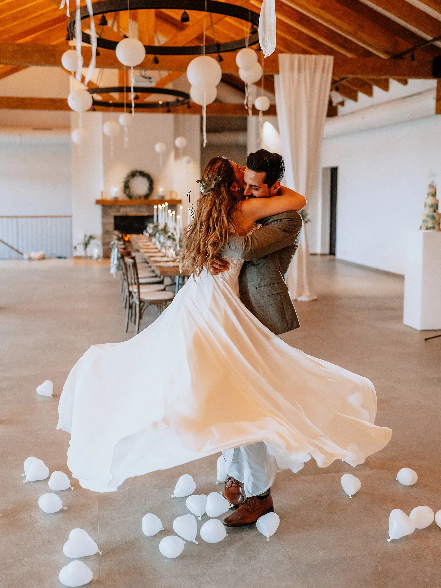 Paar beim Hochzeitstanz