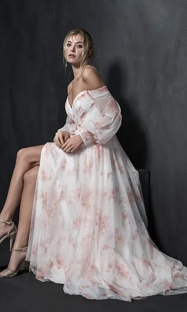 Brautkleid mit Flower-Print von Sottero & Midgley