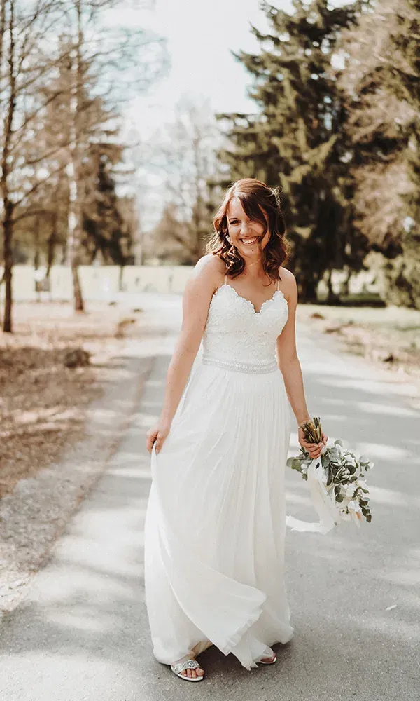 Hochzeitskleid - Brautkleid - Hochzeitsoutfit