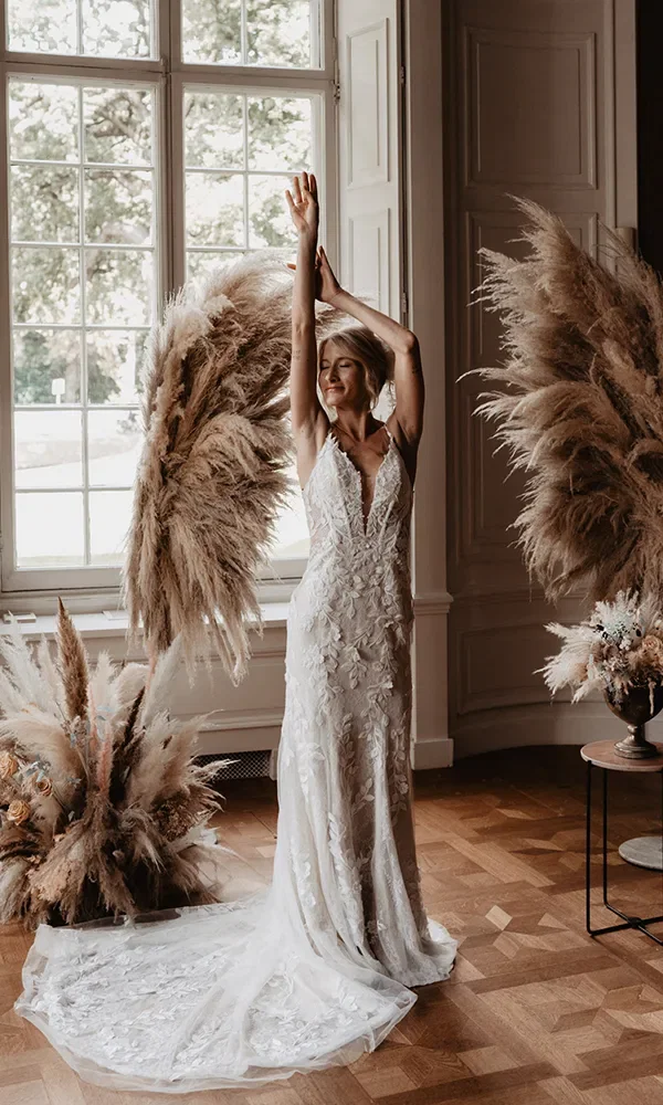 Hochzeitskleid - Fotoshooting - Brautstyling - Hochzeitsaccessoires - Brautschuhe - Brautstrauß