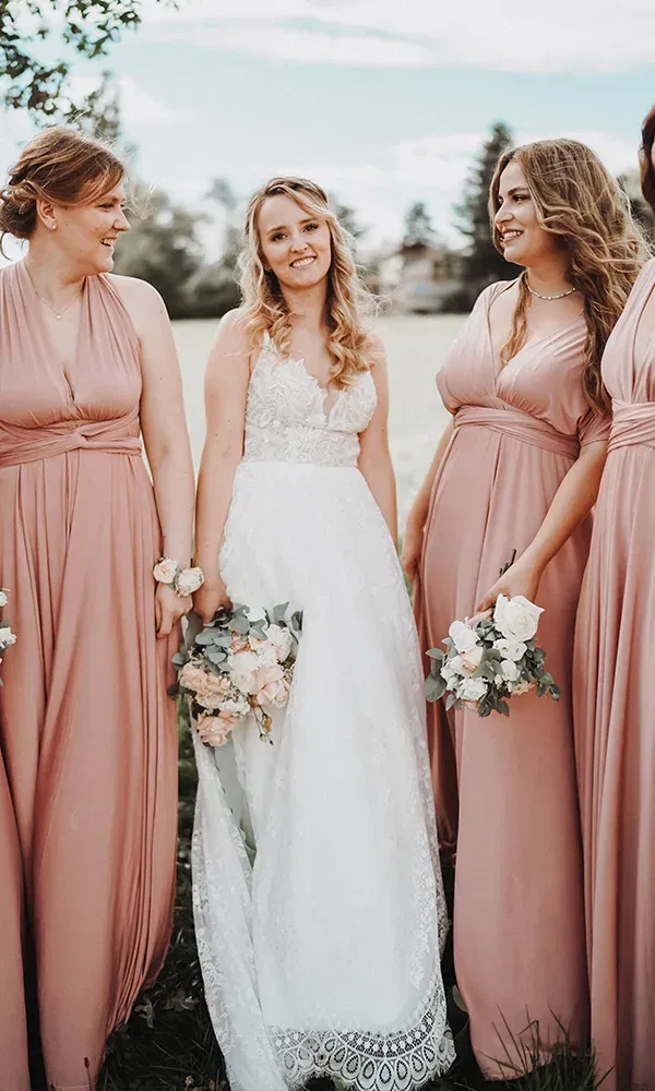 Hochzeitskleid - Brautkleid - Hochzeitsoutfit