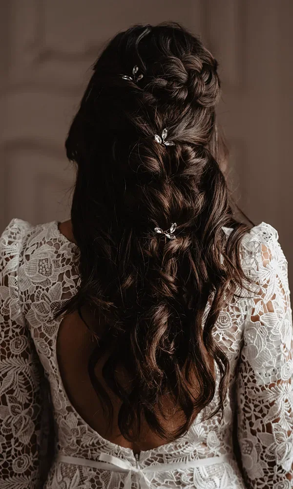 Hochzeitskleid - Fotoshooting - Brautstyling - Hochzeitsaccessoires - Brautschuhe - Brautstrauß