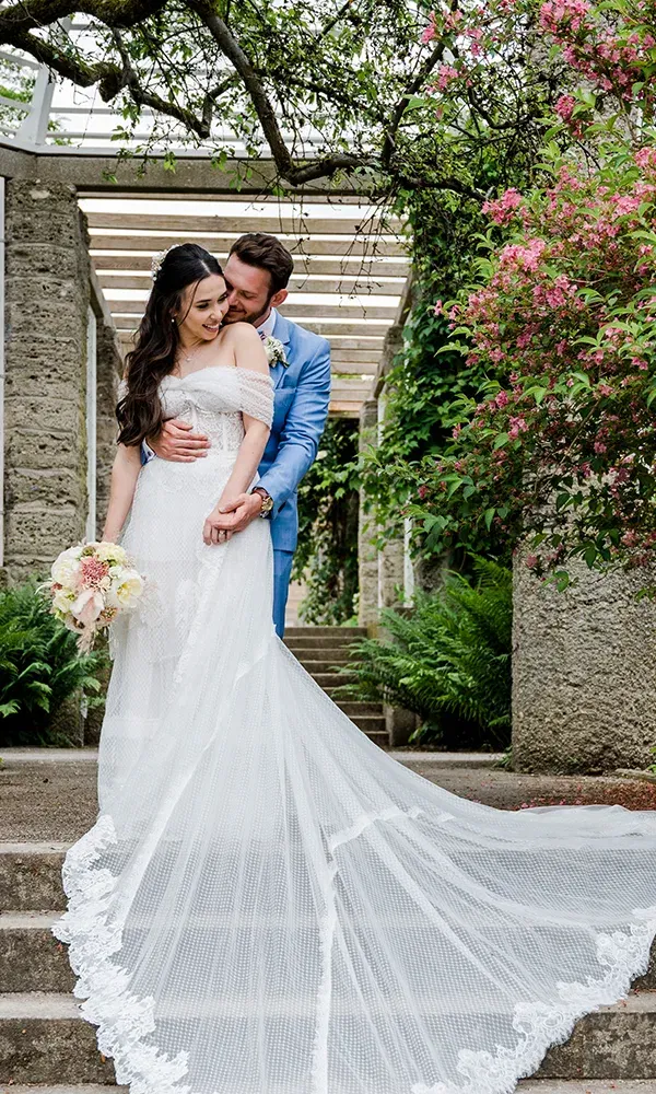 Hochzeitspaar beim Fotoshooting