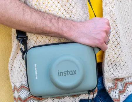 Die schönsten Momente der Hochzeit mit der neuen instax WIDE 400™ Sofortbildkamera und dem instax mini Link 3™ Printer festhalten
