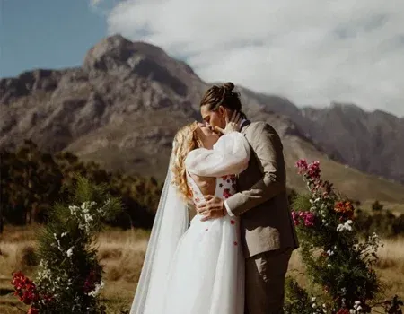 Lina Mallon & Chris – Eine Traumhochzeit in den Weinbergen von Kapstadt