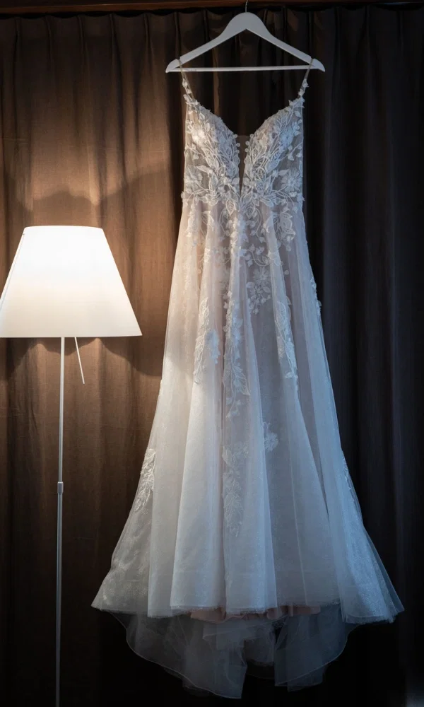 Wunderschönes weisses Brautkleid