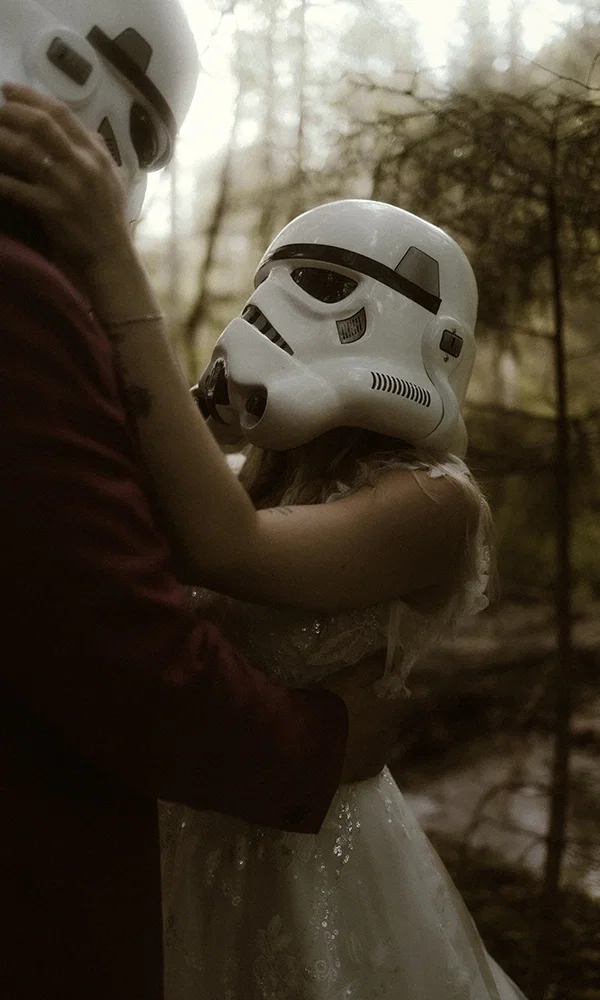 Liebe in der Galaxis: Kitschfreier Moment mit Sci-Fi Twist