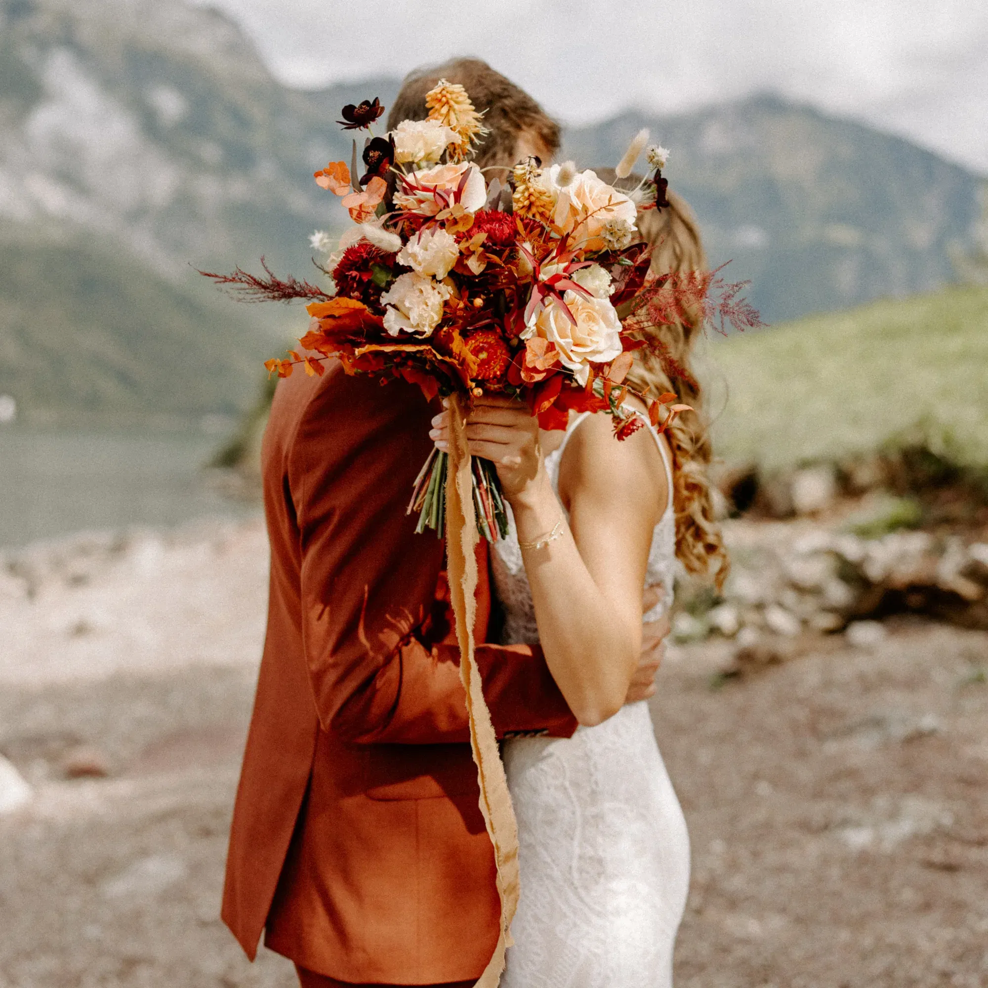 Carmen & Marco feierten ihre emotionale Hochzeit am Walensee – ein Fest voller Liebe, Natur und unvergesslicher Momente mit Familie und Freunden.