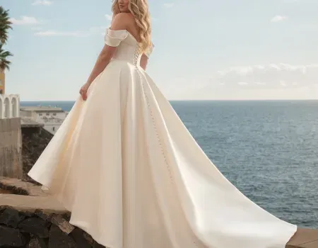 Plus-Size Bridal Fashion von Diane Legrand