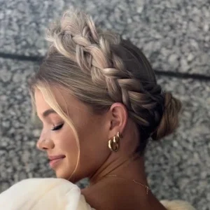 Brautfrisuren Trends: Styling-Inspirationen für die Hochzeit